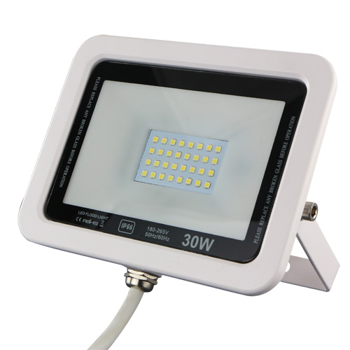 組成LED投光燈的三大部分下的小部分！